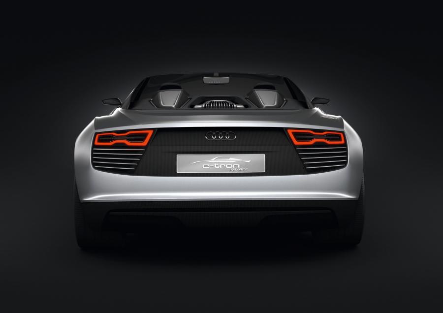  Audi e-Tron Spyder Concept 2010 года  (фото 10 из 105)